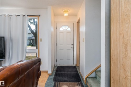 14737 25 Street Nw, Edmonton, AB 