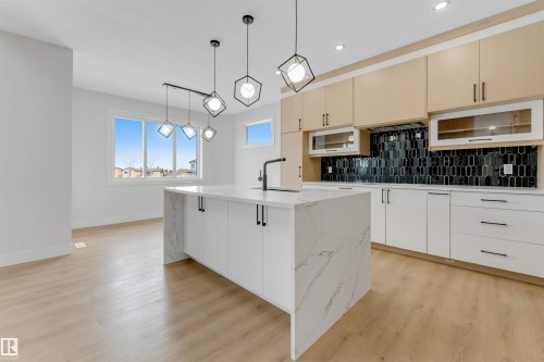 9336 183 Avenue Nw, Edmonton, AB 