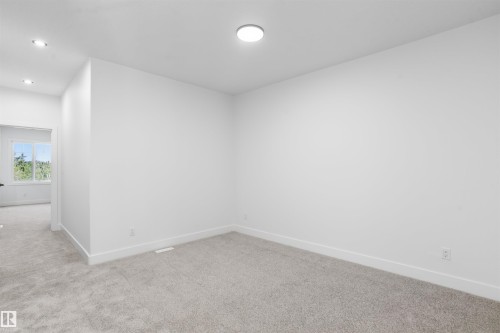 731 158 Avenue Ne, Edmonton, AB 