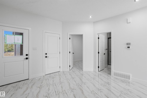 731 158 Avenue Ne, Edmonton, AB 