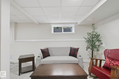 Recessed lighting, drop ceiling, and a single egress window - 15618 141 Street Nw, Edmonton, AB 