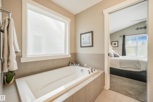 7916 Summerside Grande Boulevard Sw, Edmonton, AB - Indoor Photo Showing Bathroom
