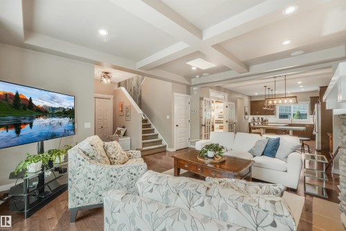 7916 Summerside Grande Boulevard Sw, Edmonton, AB - Indoor Photo Showing Living Room