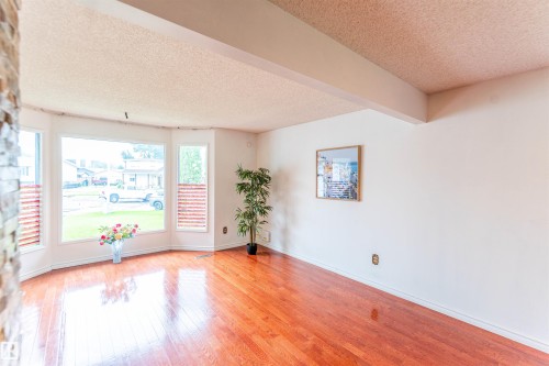 16524 116 Street Nw, Edmonton, AB 