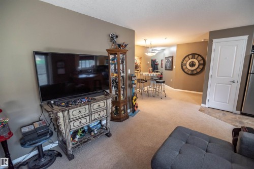 #124 300 Spruce Ridge Rd, Spruce Grove, AB - Indoor