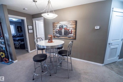 #124 300 Spruce Ridge Rd, Spruce Grove, AB - Indoor Photo Showing Dining Room