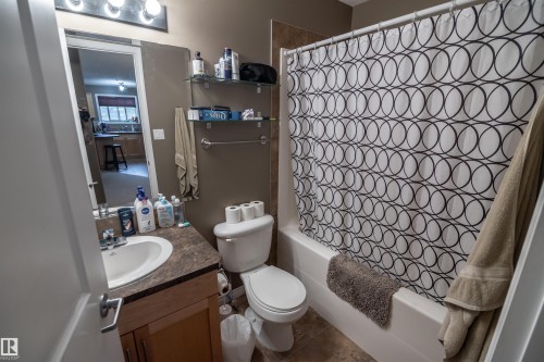#124 300 Spruce Ridge Rd, Spruce Grove, AB - Indoor Photo Showing Bathroom