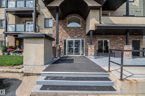 #124 300 Spruce Ridge Rd, Spruce Grove, AB - Outdoor