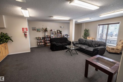 Community room - #124 300 Spruce Ridge Rd, Spruce Grove, AB - Indoor