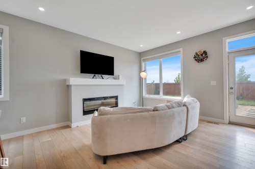 20007 15 Avenue Nw, Edmonton, AB 