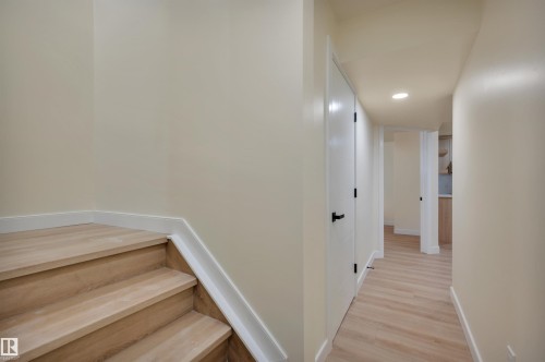 20007 15 Avenue Nw, Edmonton, AB 