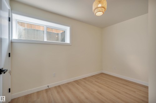 20007 15 Avenue Nw, Edmonton, AB 