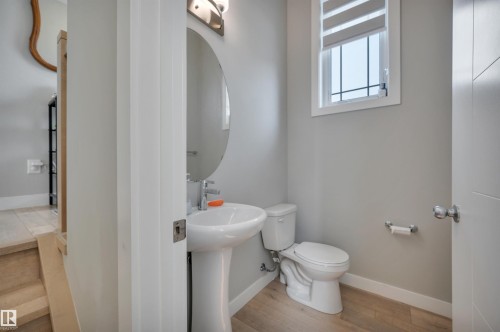 20007 15 Avenue Nw, Edmonton, AB 