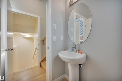 20007 15 Avenue Nw, Edmonton, AB 