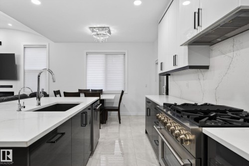 7304 164 Avenue Nw, Edmonton, AB 