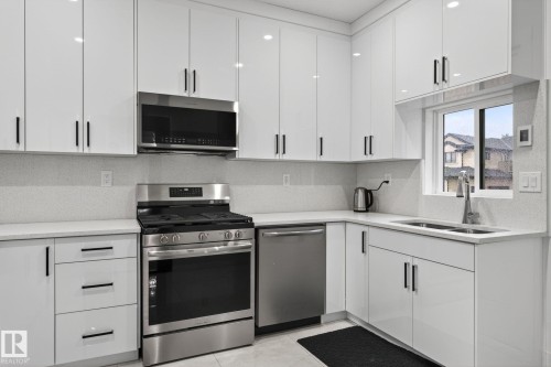 7304 164 Avenue Nw, Edmonton, AB 