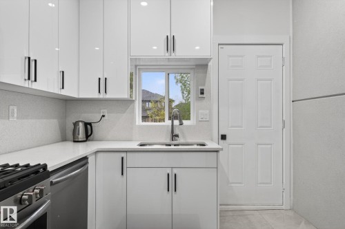 7304 164 Avenue Nw, Edmonton, AB 
