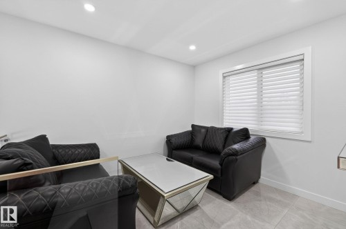 7304 164 Avenue Nw, Edmonton, AB 