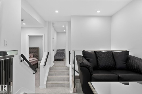 7304 164 Avenue Nw, Edmonton, AB 