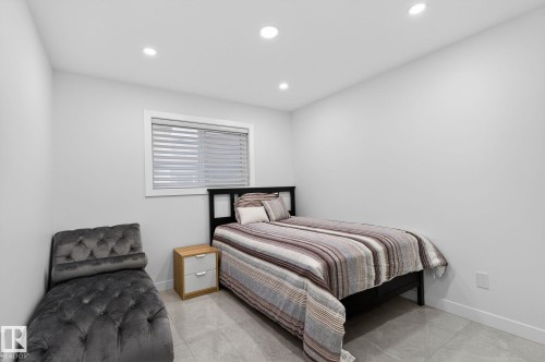7304 164 Avenue Nw, Edmonton, AB 