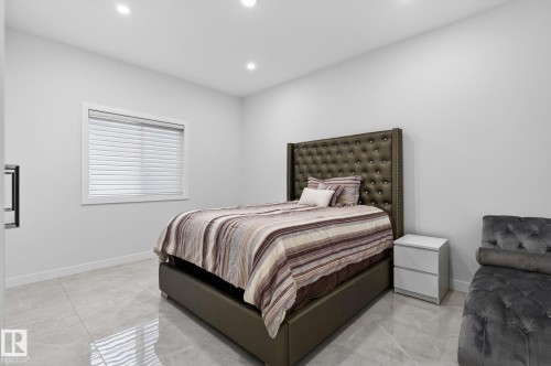 7304 164 Avenue Nw, Edmonton, AB 
