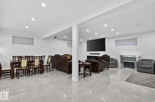 7304 164 Avenue Nw, Edmonton, AB 