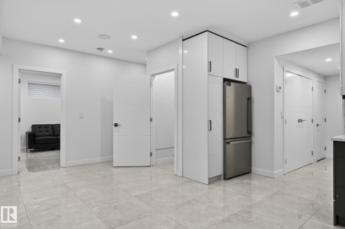 7304 164 Avenue Nw, Edmonton, AB 
