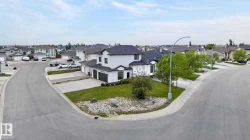 7304 164 Avenue Nw, Edmonton, AB 