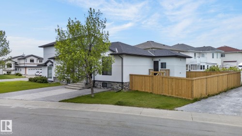 7304 164 Avenue Nw, Edmonton, AB 