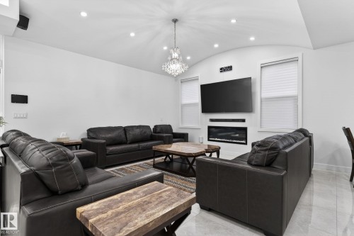 7304 164 Avenue Nw, Edmonton, AB 
