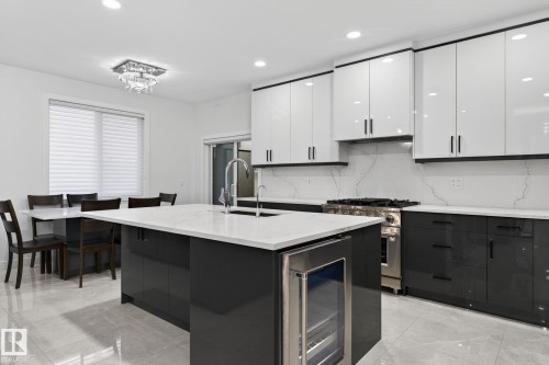 7304 164 Avenue Nw, Edmonton, AB 