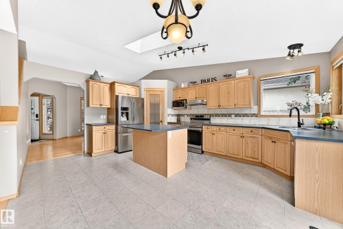 2255 Brennan Court Nw, Edmonton, AB 