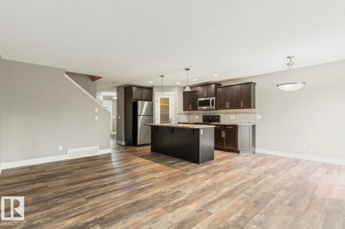 Kitchen - 79 Catalina Crest, Fort Saskatchewan, AB - Indoor Photo Showing Kitchen With Upgraded Kitchen
