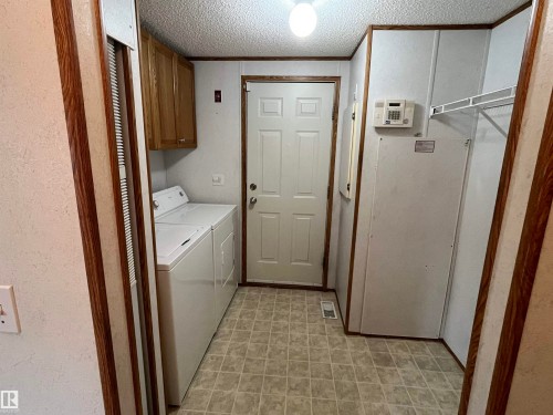 1 Willow Park Estates, Leduc, AB 