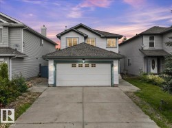 824 BARNES Link SW  Edmonton, AB T6W 1E8