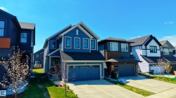 2120 MUCKLEPLUM Crescent SW  Edmonton, AB T6X 3H1