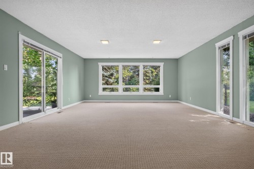 14703 58 Ave Nw, Edmonton, AB 
