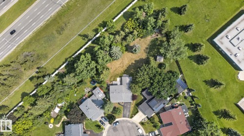 14703 58 Ave Nw, Edmonton, AB 