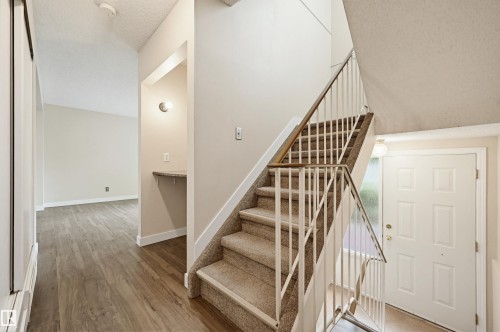 817 Erin Place Nw, Edmonton, AB 