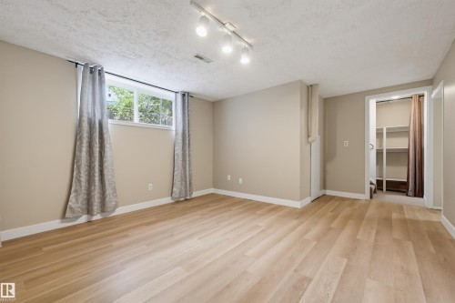 817 Erin Place Nw, Edmonton, AB 