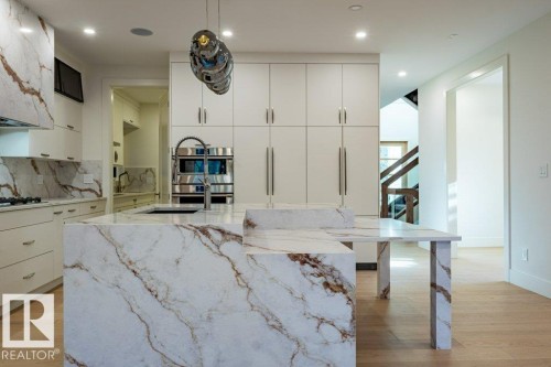 12306 39 Avenue Nw, Edmonton, AB 