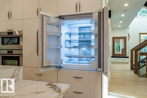 12306 39 Avenue Nw, Edmonton, AB 