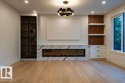 12306 39 Avenue Nw, Edmonton, AB 