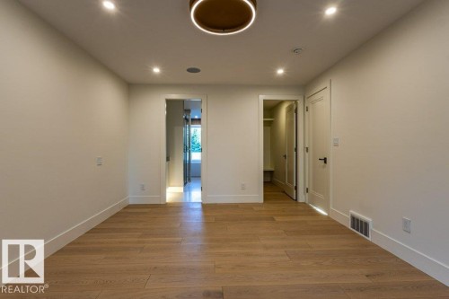 12306 39 Avenue Nw, Edmonton, AB 