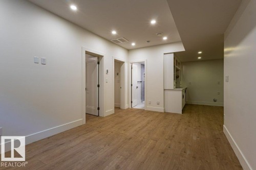 12306 39 Avenue Nw, Edmonton, AB 