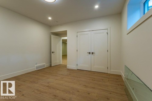 12306 39 Avenue Nw, Edmonton, AB 