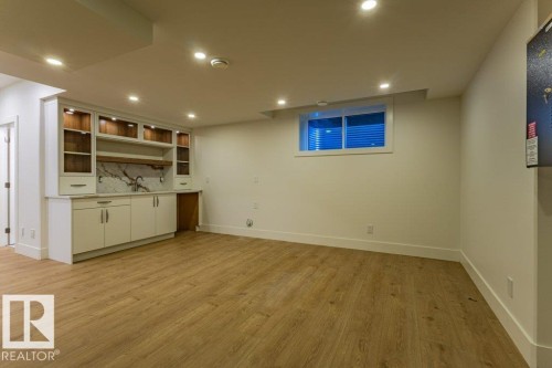 12306 39 Avenue Nw, Edmonton, AB 