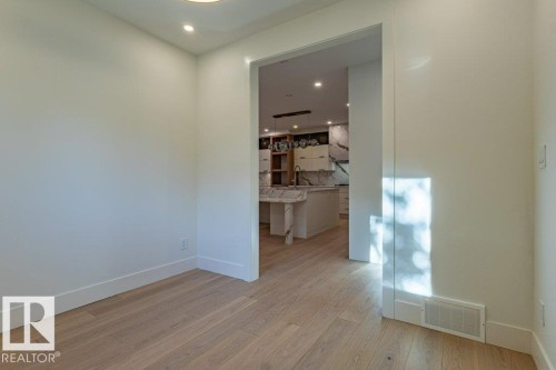 12306 39 Avenue Nw, Edmonton, AB 