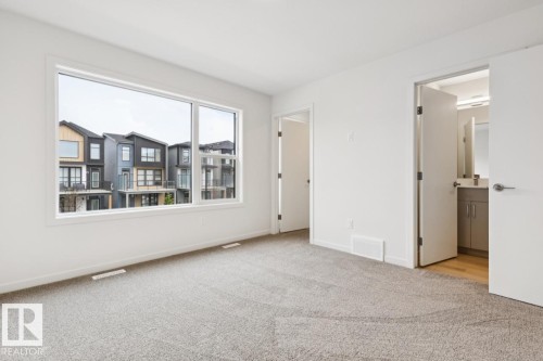 8148 228 Street Nw, Edmonton, AB 