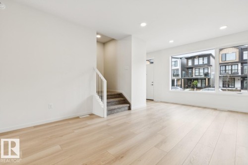 8148 228 Street Nw, Edmonton, AB 